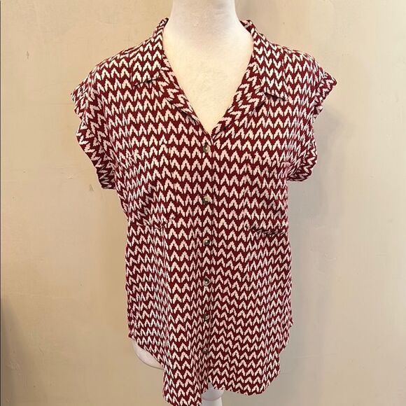 Jachs Girlfriend Red White Cap Sleeve Button front blouse Size S EUC - Picture 1 of 10